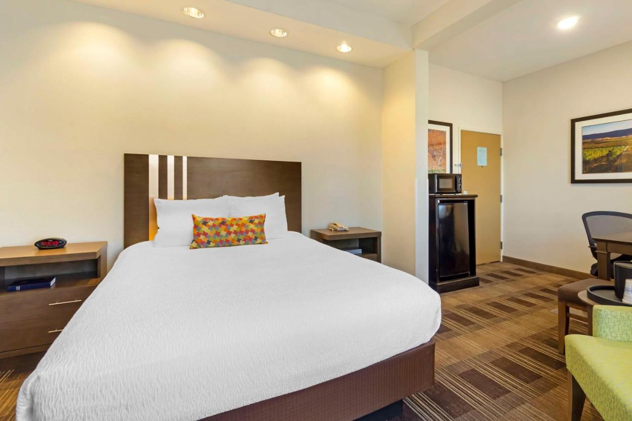 Best Western Plus The Inn At Horse Heaven Prosser Extérieur photo